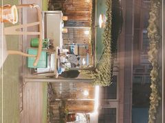 -冰冰龙虾·江湖菜·花园江景餐厅
