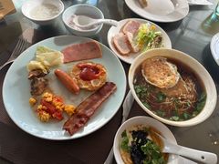 -飨食汇全日制餐厅·昆山皇冠假日酒店(九方店)