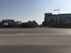 校门-东华大学(松江校区)