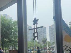 -星巴克臻选(深圳龙华红山天虹店)
