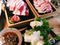 -湊湊火锅·茶憩(杭州湖滨银泰in77店)