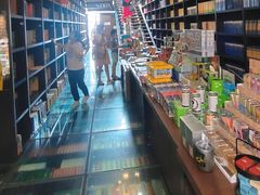 -钟书阁(松江泰晤士小镇店)