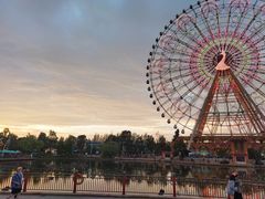 -七彩云南欢乐世界