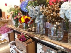 -FLOVIE FLORIST CAFE