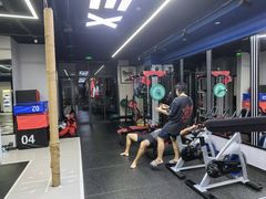 -臻元搏击格斗泰拳拳馆(港隆店)