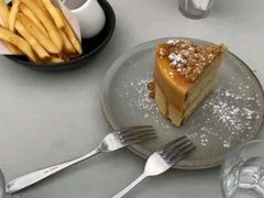 树莓雪绒蛋糕-星巴克臻选(上海合生汇1F店)