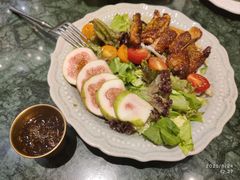 主厨烤鸡鲜果沙拉-秘密旅行Bonjour(黑金冠 江南西店)
