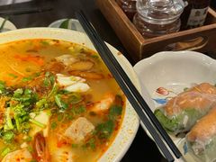 -大头虾越式风味餐厅(光明广场店)