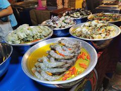 -席娜卡琳火车铁道夜市