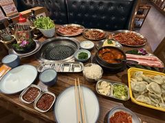 -明洞阿姨·韩式酱蟹烤肉·创意料理(三元桥店)