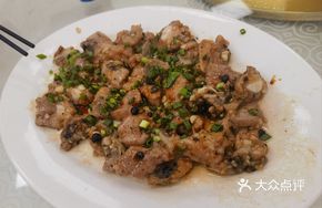 Steamed Spare Ribs with Garlic and Fermented Black Beans
