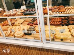 -焙丽拾光(麦凯乐直营店)