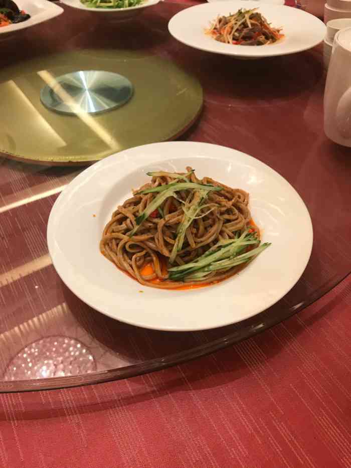 20190420 延安的唐乐宫看起来金碧辉煌许多啊