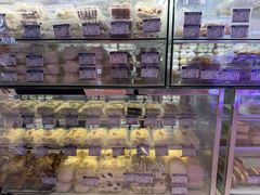 -白玉兰食品甜凤店(合生汇店)