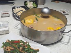 -肥仔文澳门猪骨煲(南京西路店)