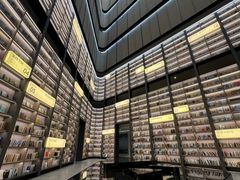 -上海虹桥中心爱琴海亚朵S酒店