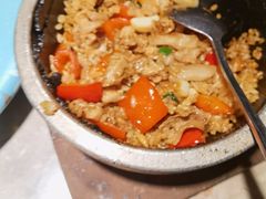 当红小炒肉石锅饭-新白鹿餐厅(金鹰新街口店)