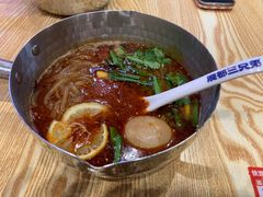 -魔都三兄弟酸辣粉·蘸卤炸串(虹桥万科店)