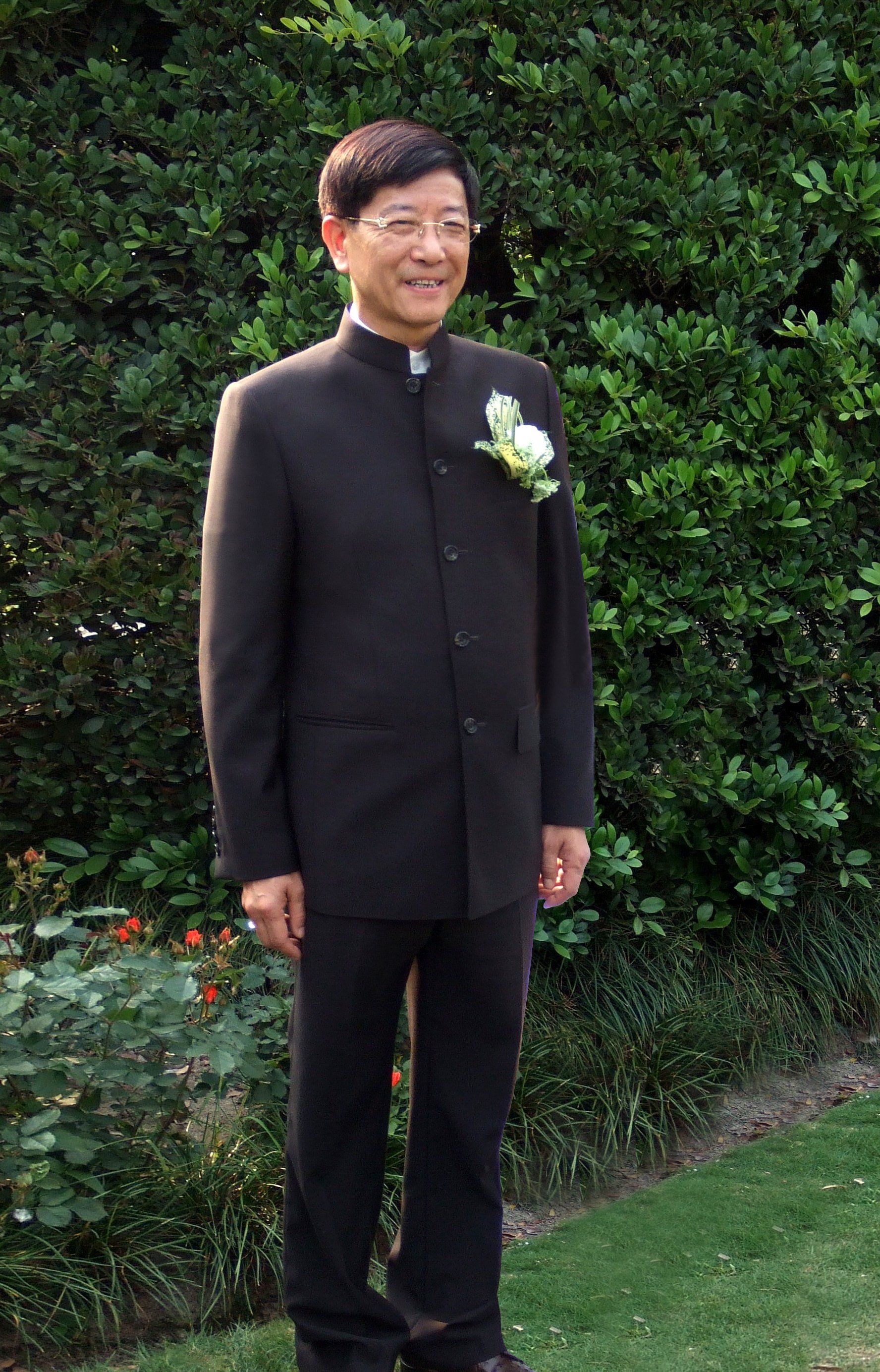 婚礼爸爸青年装