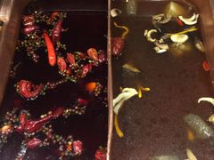 -老牌坊云南鱼豆花火锅(爱建店)