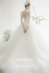 点击看大图 -GRACE KELLY婚纱与礼服(北京店)