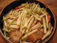 荞菜炒肉片-和记菜馆