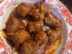 -爆炸头阿姨小四川正宗川味小吃(无任何分店)
