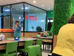 大堂-合合春饼·酱骨·东北菜(潘家园店)