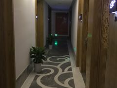 -新盈光·云会所(百丈东路店)