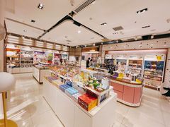 -泡泡玛特POPMART(国金街店)