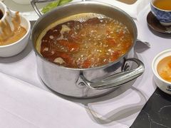 -红鼎豆捞·非遗鲍皇汤火锅(宝丰路店)