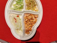 -左庭右院鲜牛肉火锅黑金店(陆家嘴中心店)