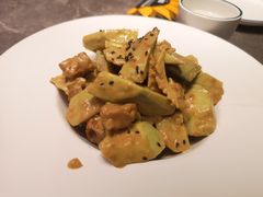 黄瓜拌油条-闫府私房菜·老字号(恒隆店)