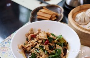 Xiangxi Fried Pork Noodles