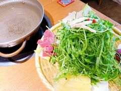 黑猪灼泉水时蔬-吃饭皇帝大(合生汇店)