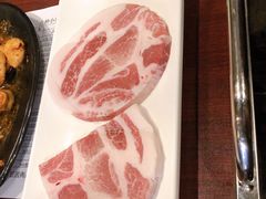 梅花肉-韩聚屋韩国烤肉餐厅(新北万达店)