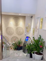 -尚艺造型.剪烫染.接发