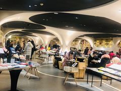-钟书阁(珍园店)