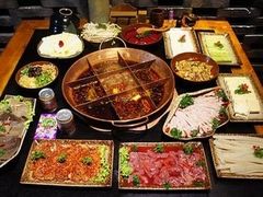 -黄桷树曹家私房菜(江与城店)