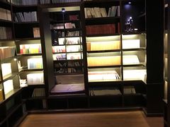 -钟书阁(松江泰晤士小镇店)