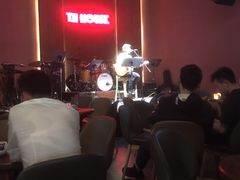 -TZ House音乐现场(来福士中心店)