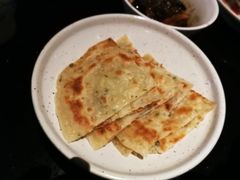 葱油饼-老头儿油爆虾·知味杭州(爱琴海购物中心)