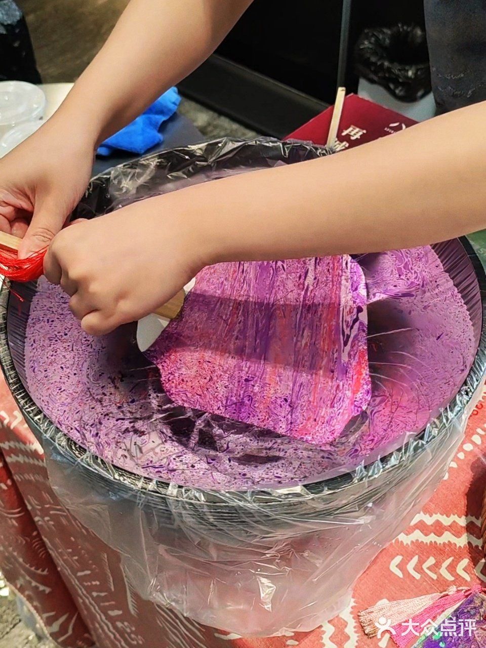 深圳也有了！！可以免费簪花和漂漆的餐厅