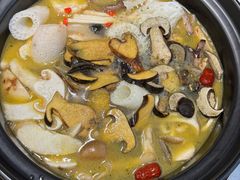 -野菌皇海景野生菌火锅(滨海大道店)