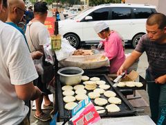 自助取餐区-老西关黄老太牛肉烧饼
