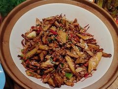 -那家老院子东北菜·饺子·小鸡炖蘑菇(艳华街店)