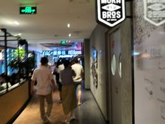 -查特花园美食广场(西单大悦城店)