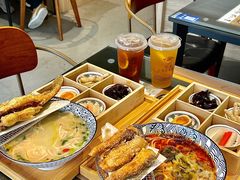 -凯峰鱼汤米线(金利達店)