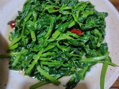 清炒豌豆尖-云上千禾(水上店)