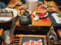 -老牌坊云南鱼豆花火锅(爱建店)